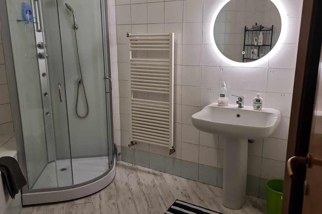 Apartamento Antica Casa Odone Asti Exterior foto