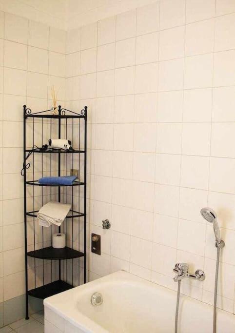 Apartamento Antica Casa Odone Asti Exterior foto